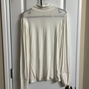 Venus off-white turtle neck top, size medium
